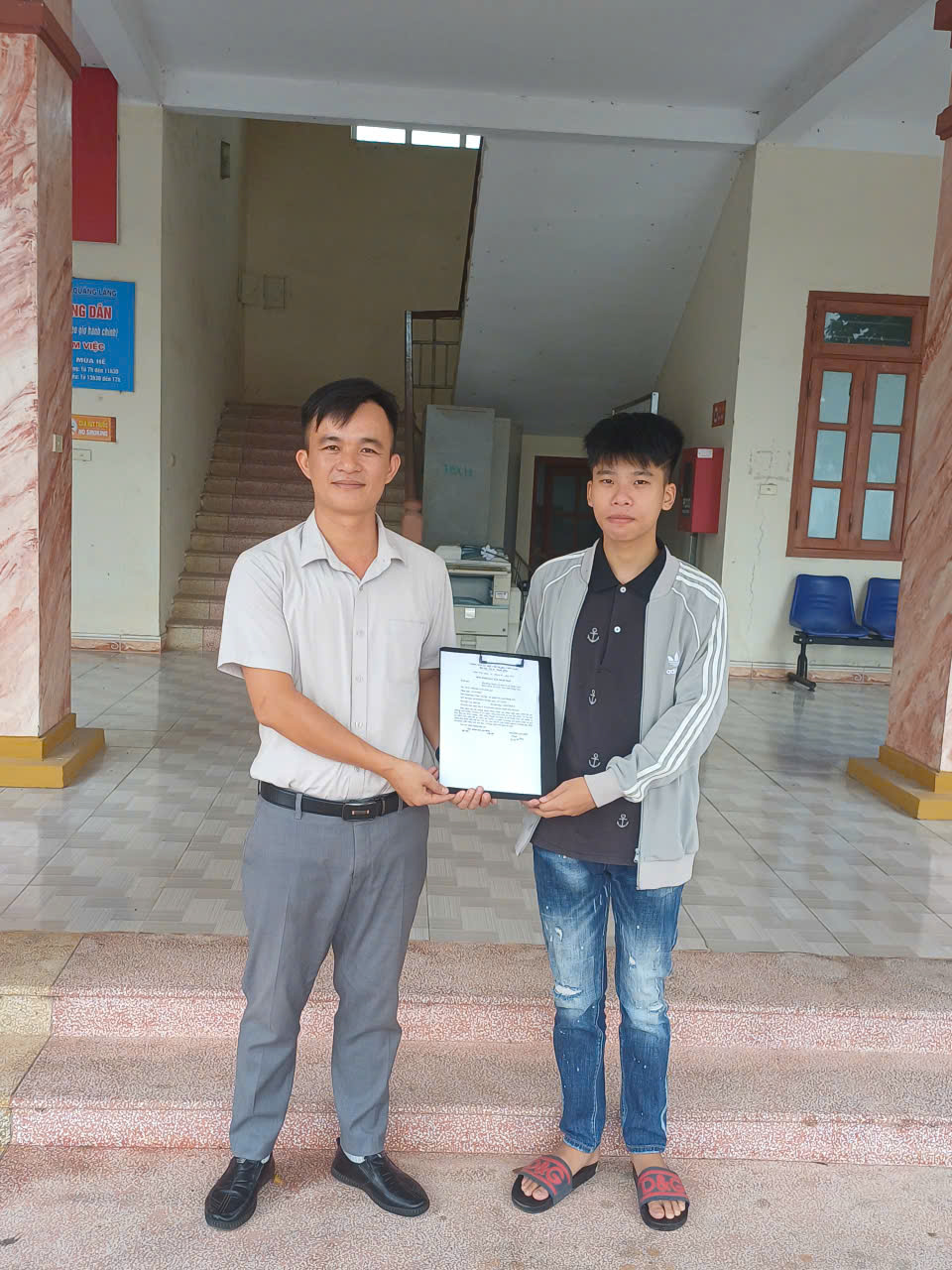 THANH NIÊN XÃ XUÂN TRÚC VIẾT ĐƠN TÌNH NGUYỆN NHẬP NGŨ NĂM 2026