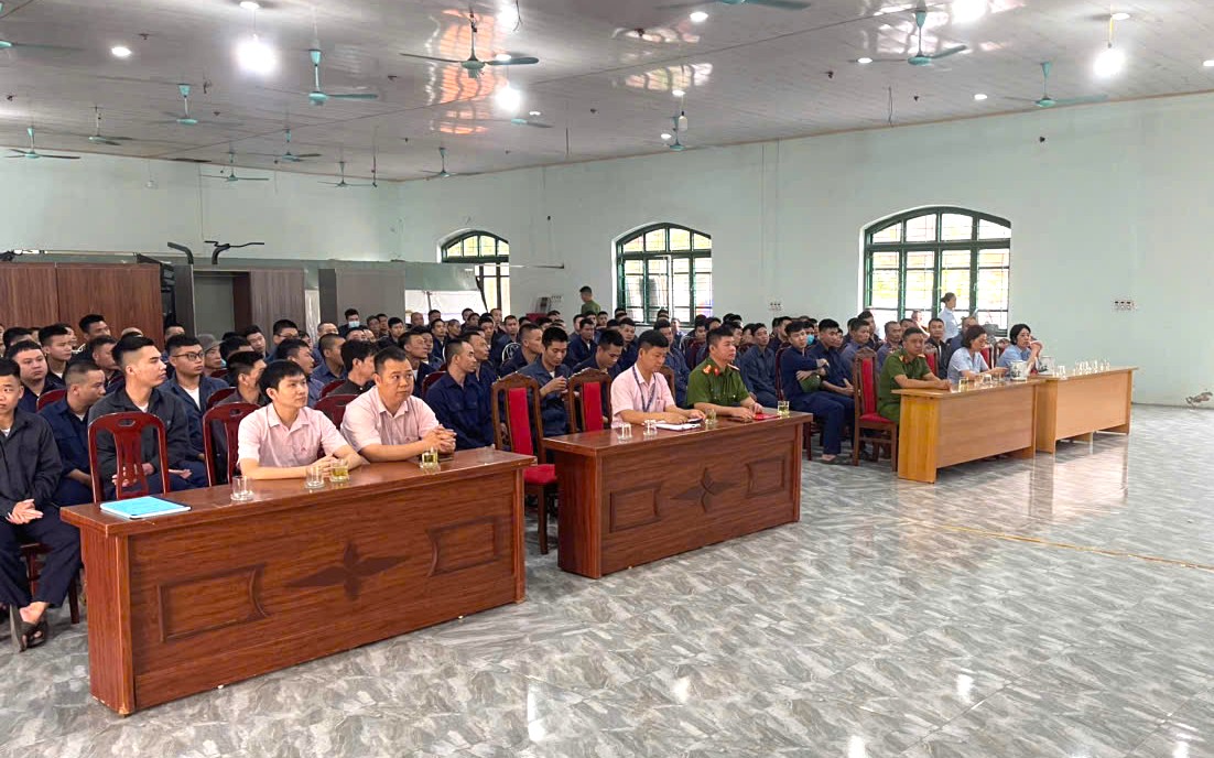 PHÒNG GIAO DỊCH NHCSXH PHỐI HỢP VỚI CƠ SỞ CAI NGHIỆN MA TÚY SỐ 1 TỔ CHỨC HỘI NGHỊ TƯ VẤN CHÍNH SÁCH ĐỐI VỚI NGƯỜI SAU CAI NGHIỆN MA TÚY THEO QUYẾT ĐỊNH SỐ 08/2026/QĐ-TTg NGÀY 03/3/2026 CỦA THỦ TƯỚNG CHÍNH PHỦ.