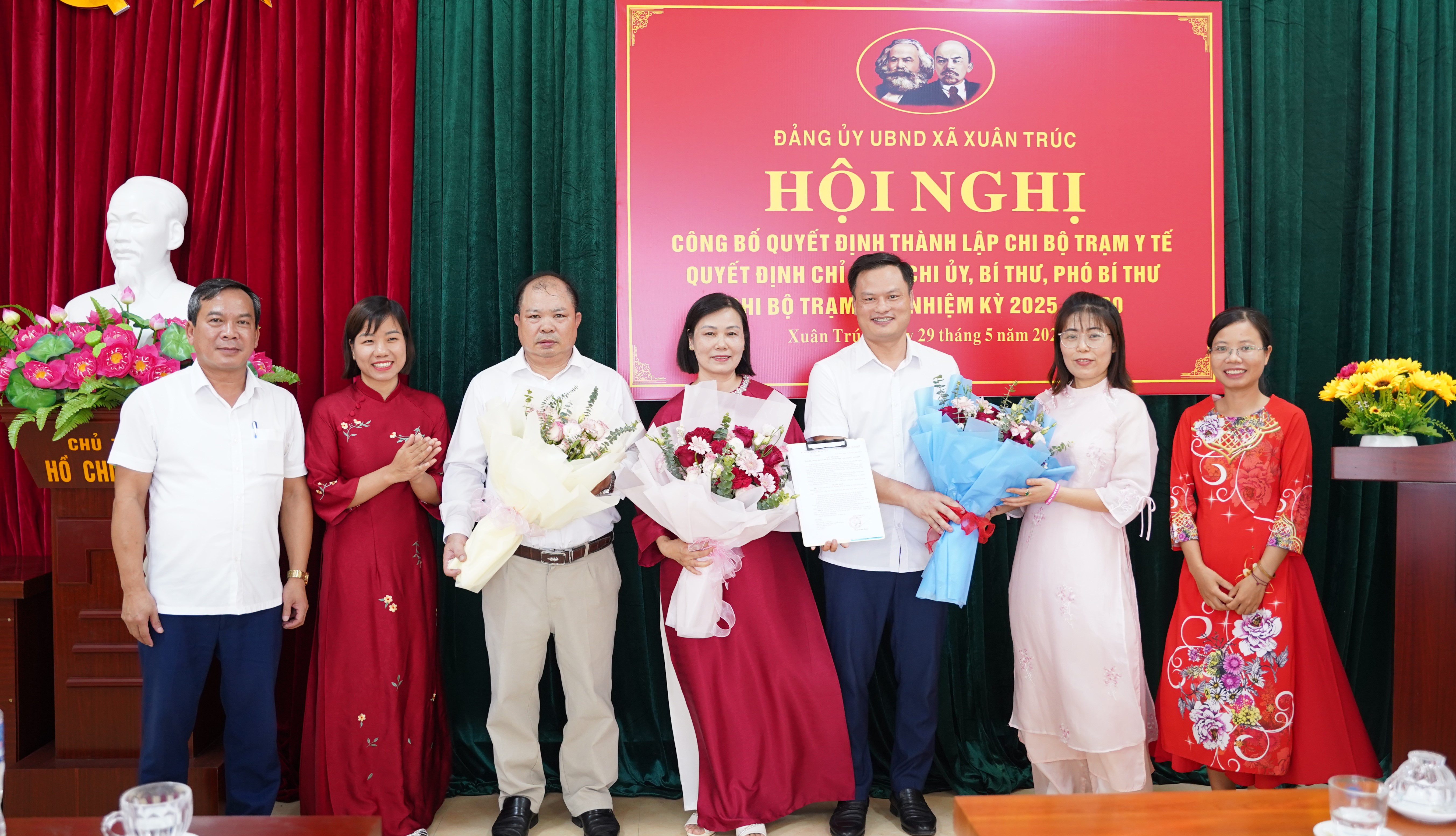 Xã Xuân Trúc công bố quyết định thành lập Chi bộ Trạm Y tế xã nhiệm kỳ 2025–2030