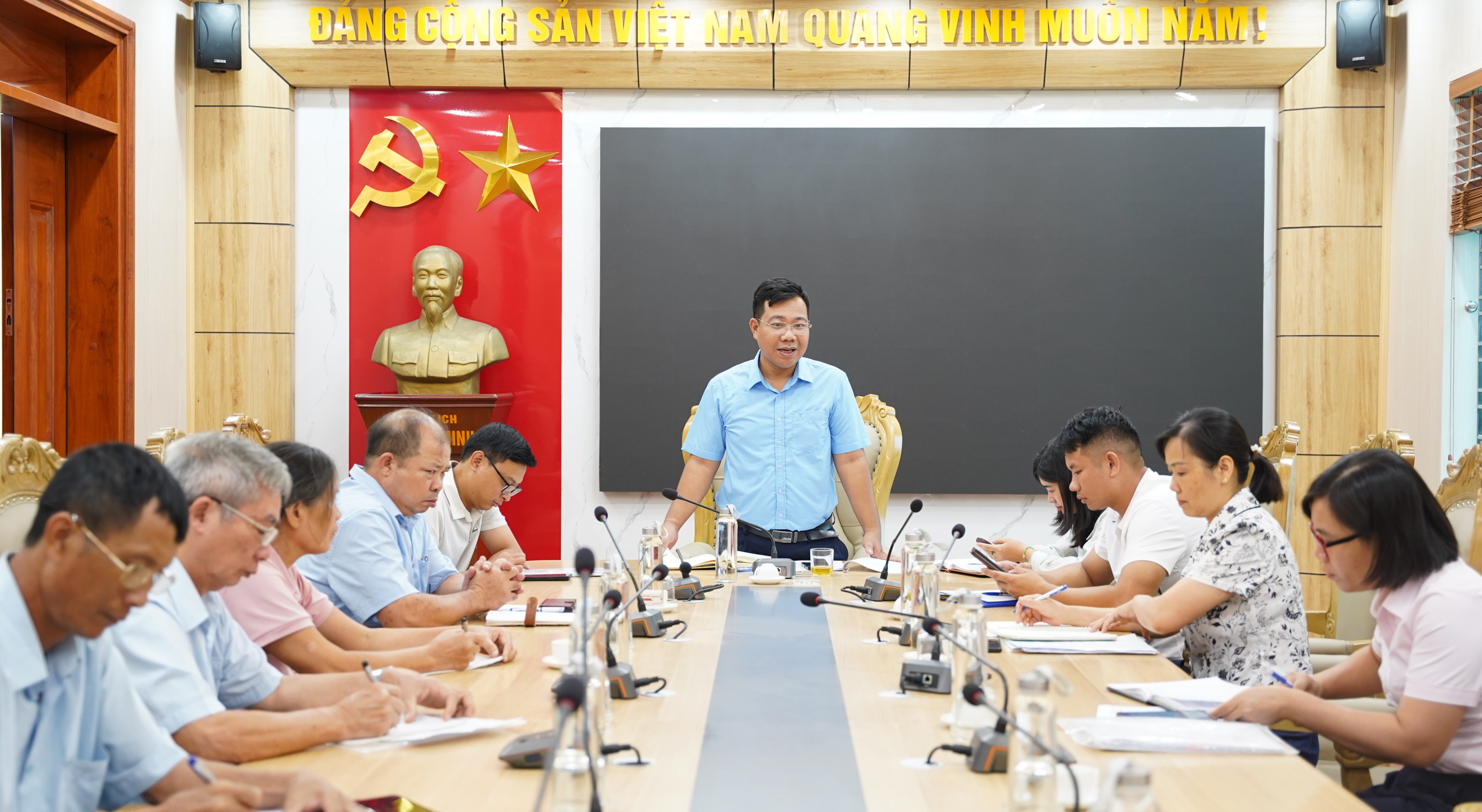 XÃ XUÂN TRÚC TRIỂN KHAI CÔNG TÁC KHÁM SỨC KHỎE TOÀN DÂN TRÊN ĐỊA BÀN