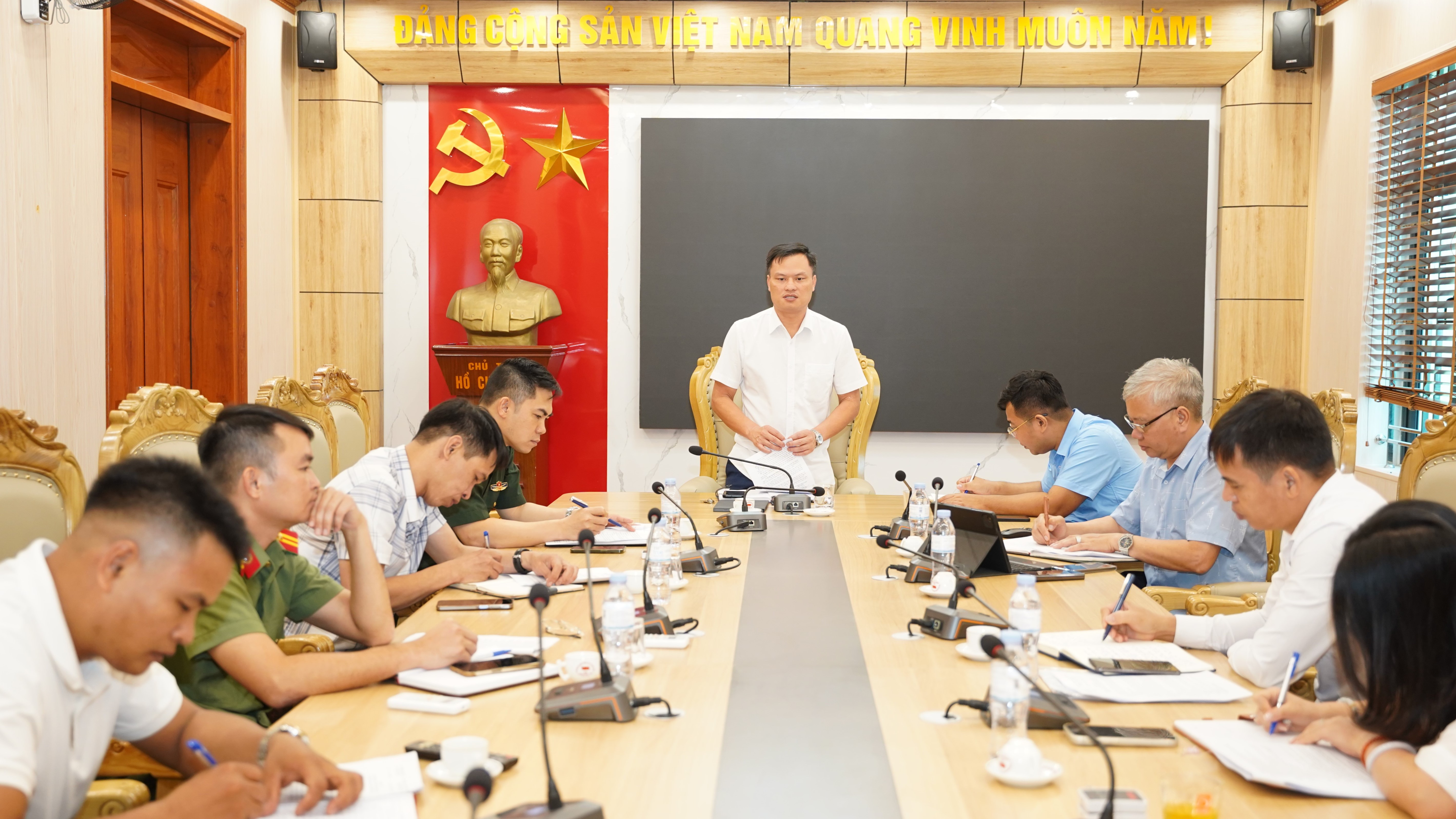 XÃ XUÂN TRÚC TRIỂN KHAI KẾ HOẠCH PHỐI HỢP TỔ CHỨC LỄ KHÁNH THÀNH KHU LƯU NIỆM ANH HÙNG LIỆT SĨ CÔNG AN NHÂN DÂN BÙI THỊ CÚC