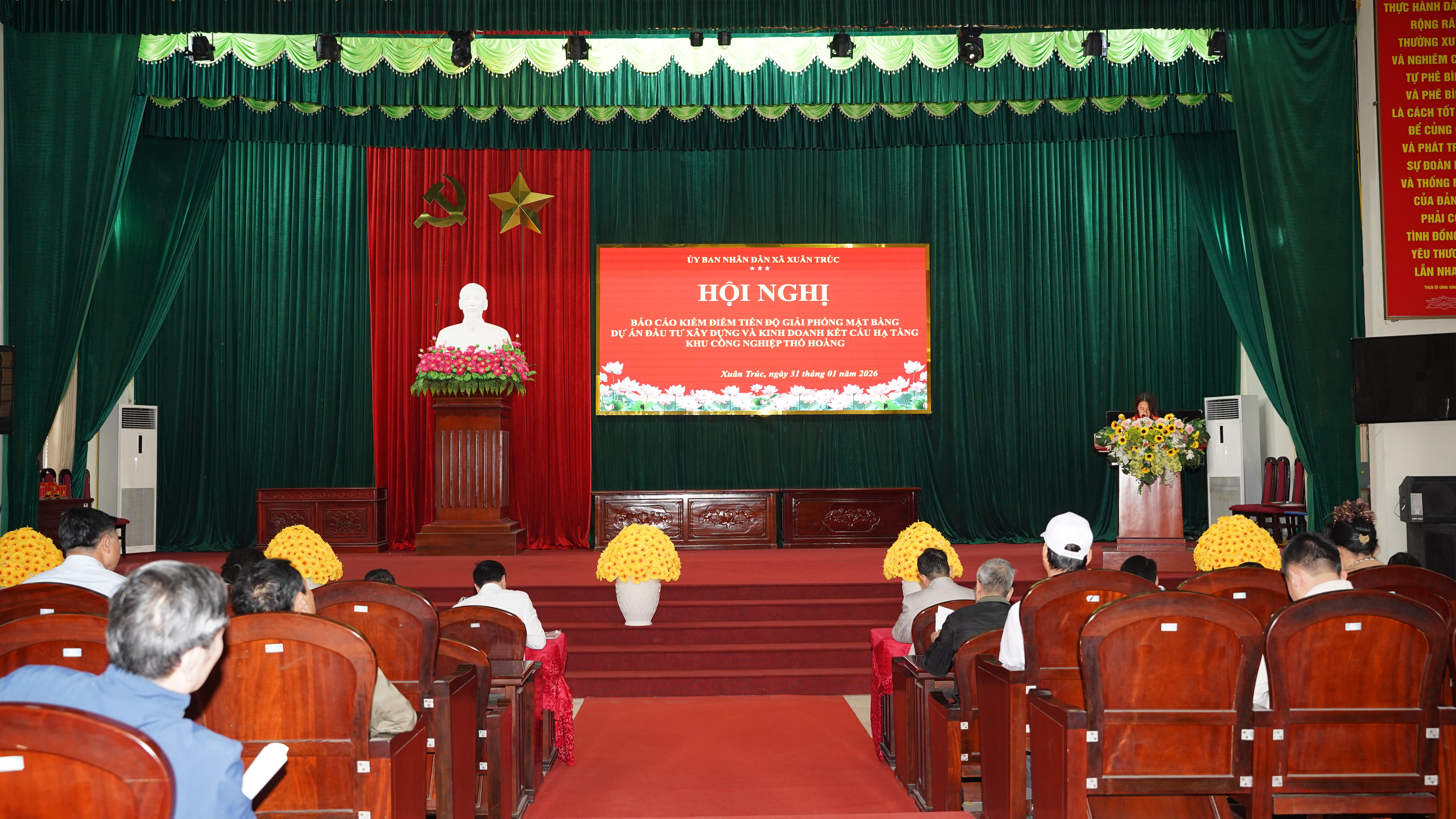 Hội nghị báo cáo tiến độ giải phóng mặt bằng dự án đầu tư xây dựng và kinh doanh kết cấu hạ tầng Khu công nghiệp Thổ Hoàng