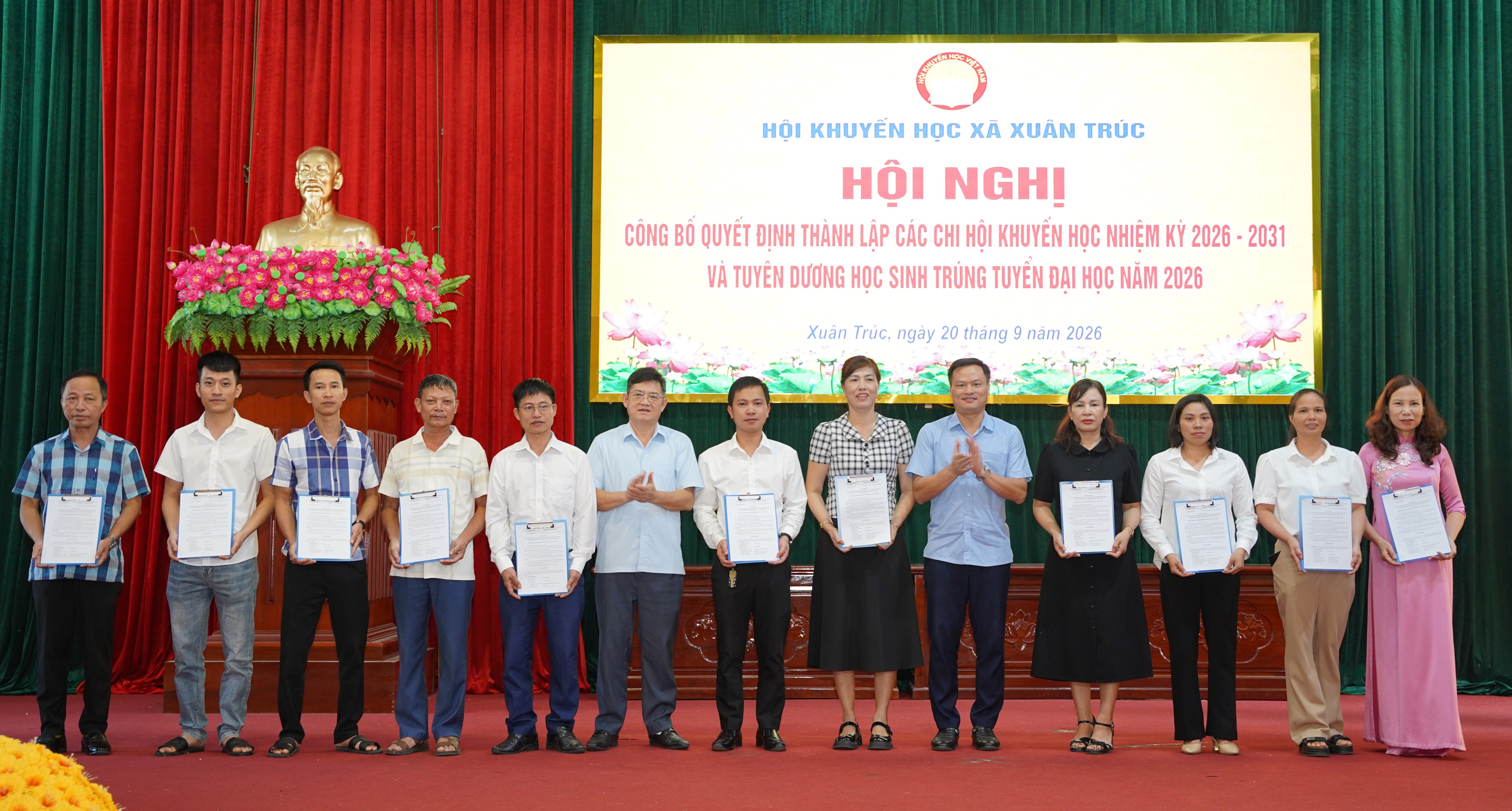 XUÂN TRÚC CÔNG BỐ QUYẾT ĐỊNH THÀNH LẬP CÁC CHI HỘI KHUYẾN HỌC VÀ TUYÊN DƯƠNG HỌC SINH TRÚNG TUYỂN ĐẠI HỌC NĂM 2026