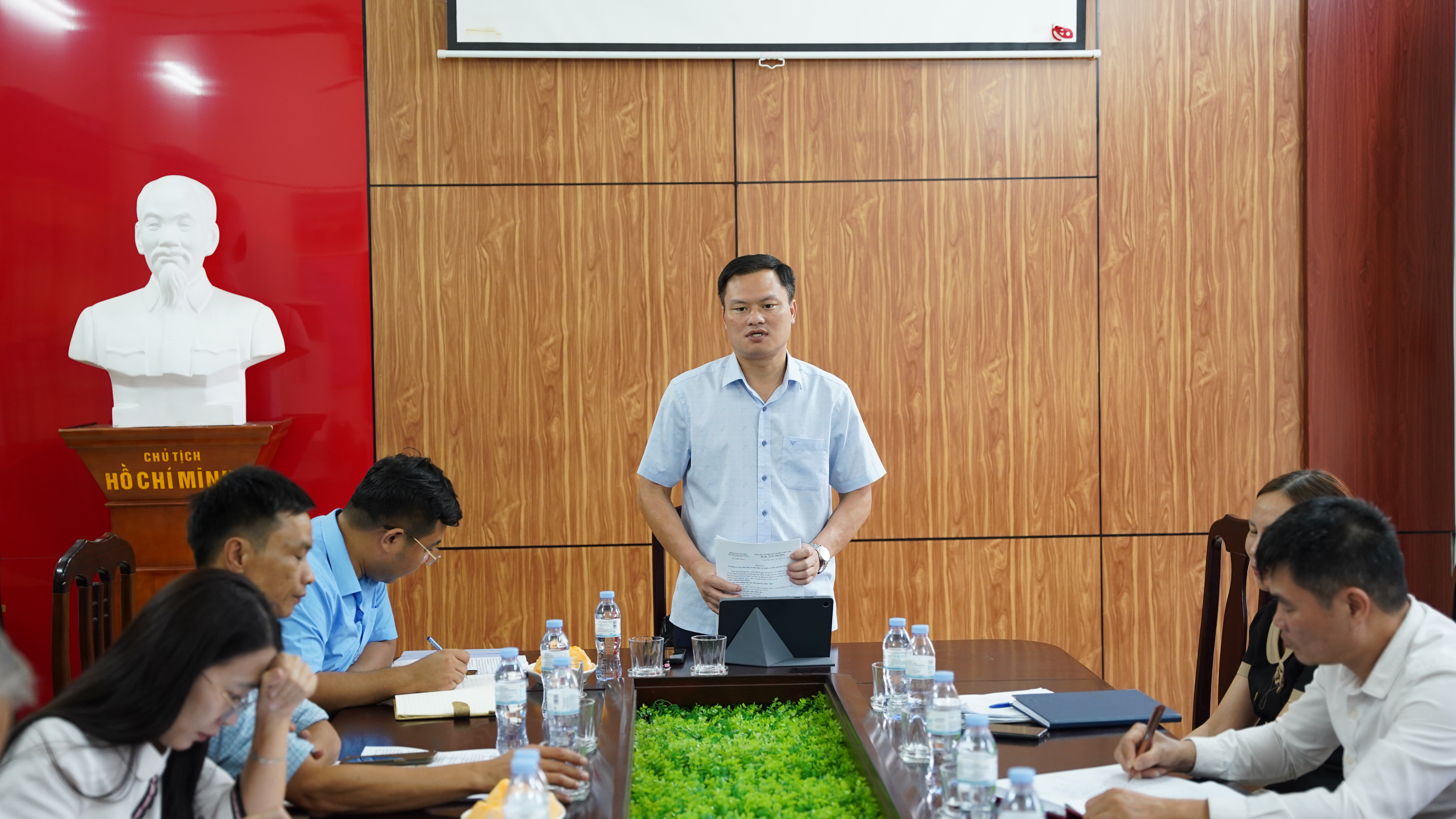CHỦ TỊCH UBND XÃ XUÂN TRÚC LÀM VIỆC VỚI CÁC TRƯỜNG HỌC, TRIỂN KHAI NHIỆM VỤ NĂM HỌC 2026 - 2027